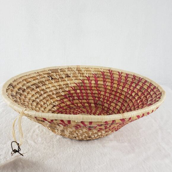 Hand Woven Basket Uganda Grass Spiral Pattern Pink Tan 13" Bowl Wall Fair Trade - Picture 2 of 7